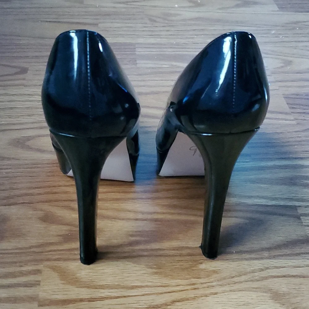 Jessica Simpson Martella Heels - Picture 5 of 8